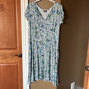 Elegant Blue and Green Floral Midi Dress